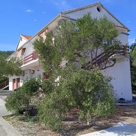 Irena Apartament Božava