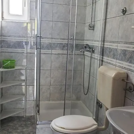 Irena Apartment *