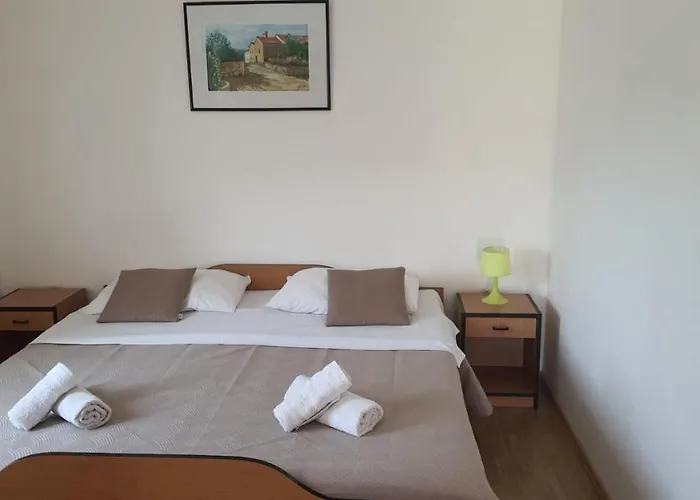 Irena Апартаменты Божава